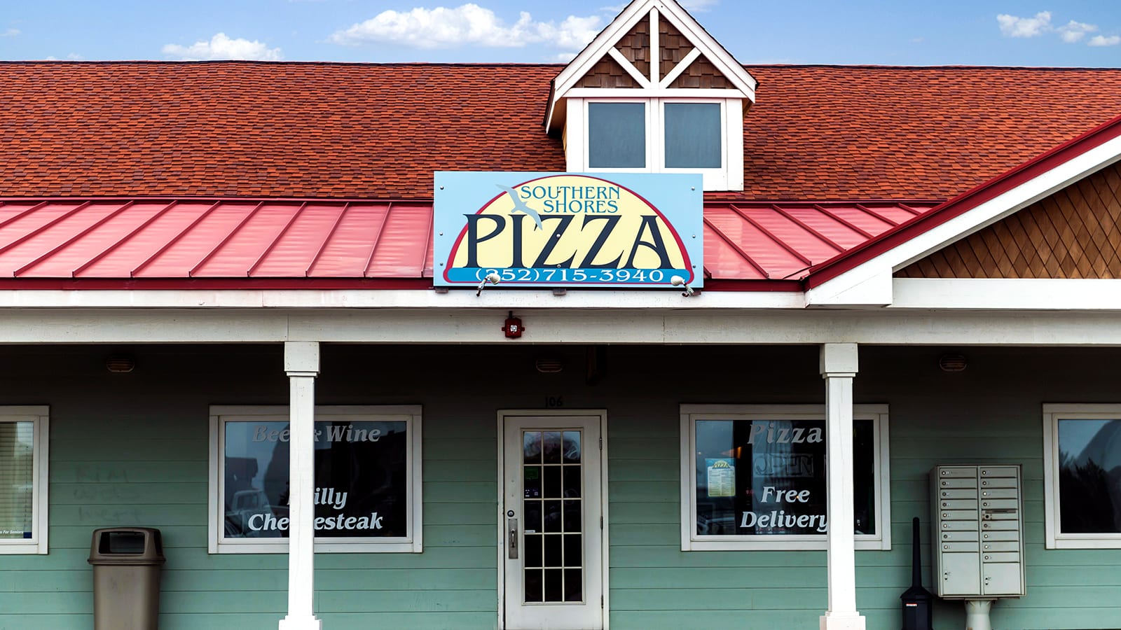 Southern Shores Pizza Storefront on the OBX